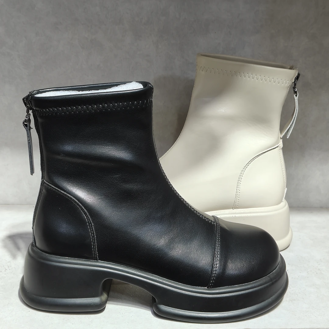 新款时尚短靴粗跟时装圆头冬季秋冬百搭英伦风秋季黑色厚底休闲