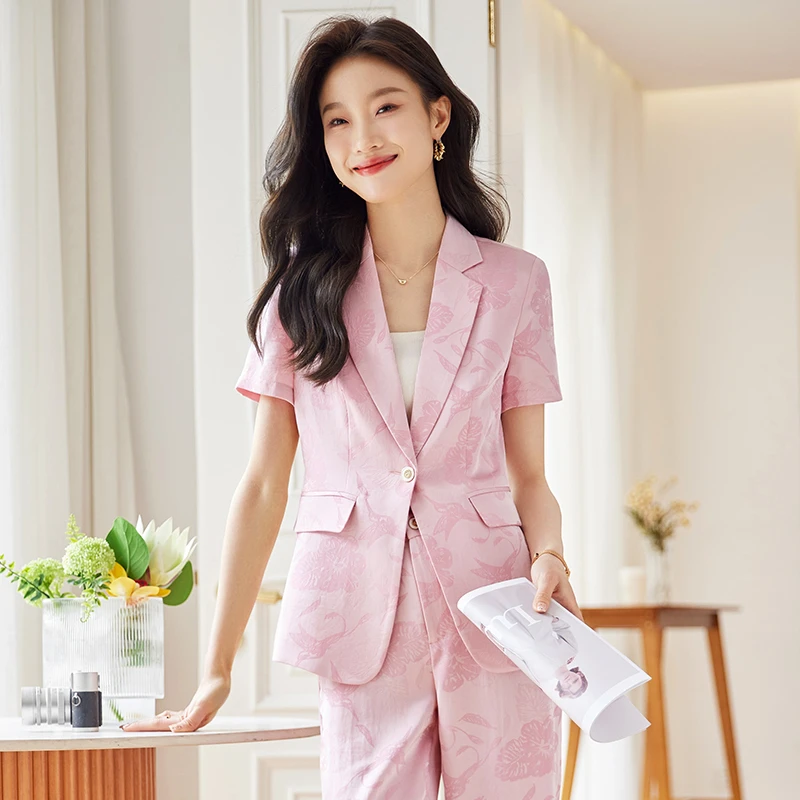 粉色印花小西装外套女夏季薄款2024新款休闲时尚短袖缎面西服套装