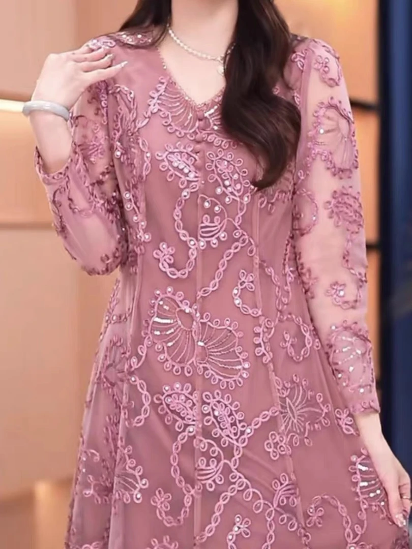 D707 高端档次礼服裙2024春夏新款刺绣收腰遮肉法式优雅妈妈裙子