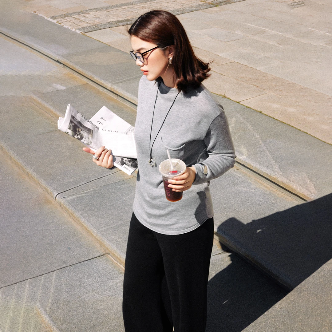 PLUSMALL 慕斯软软Tee 慵懒软糯圆领宽松休闲感口袋针织衫