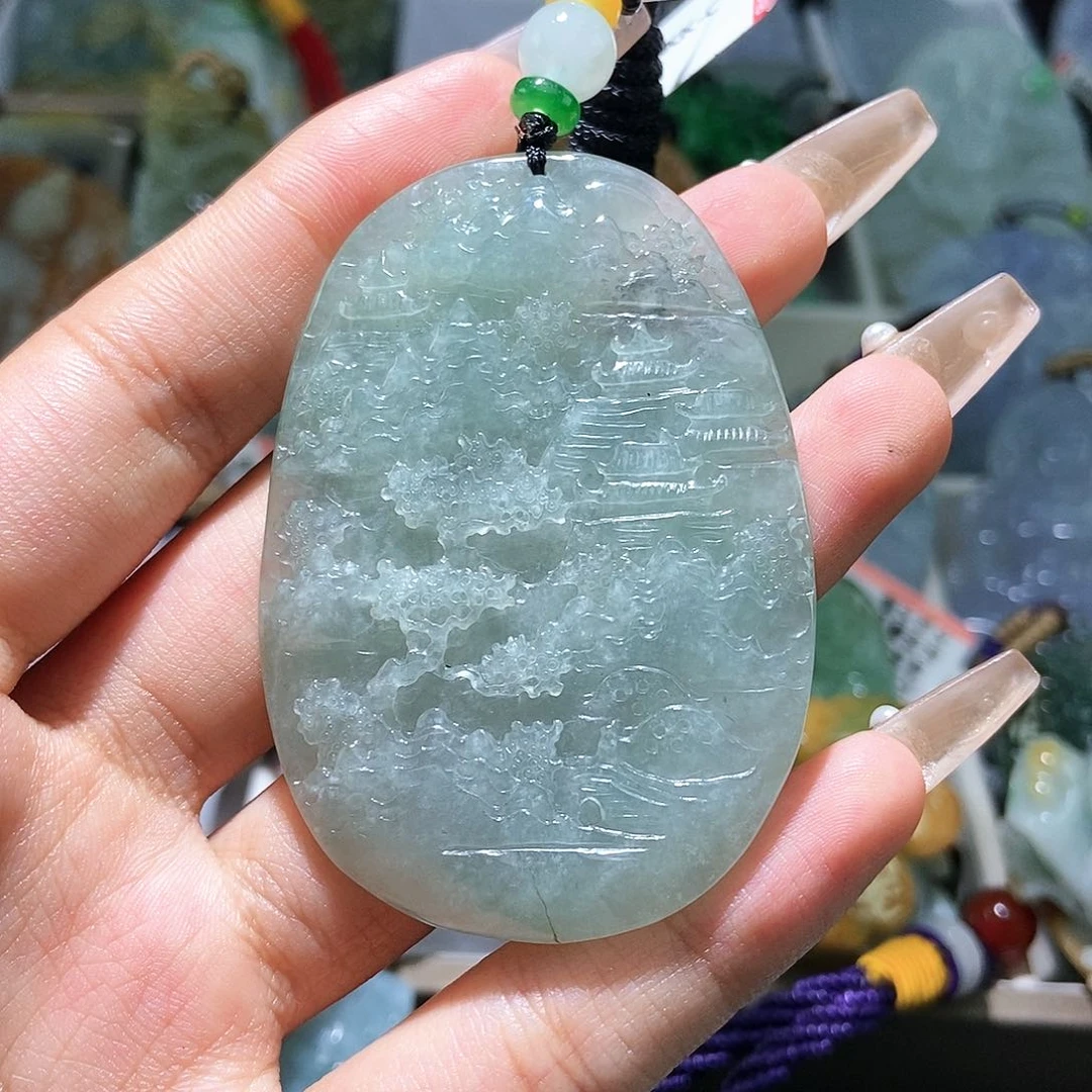 翡翠颈饰未镶嵌翡翠