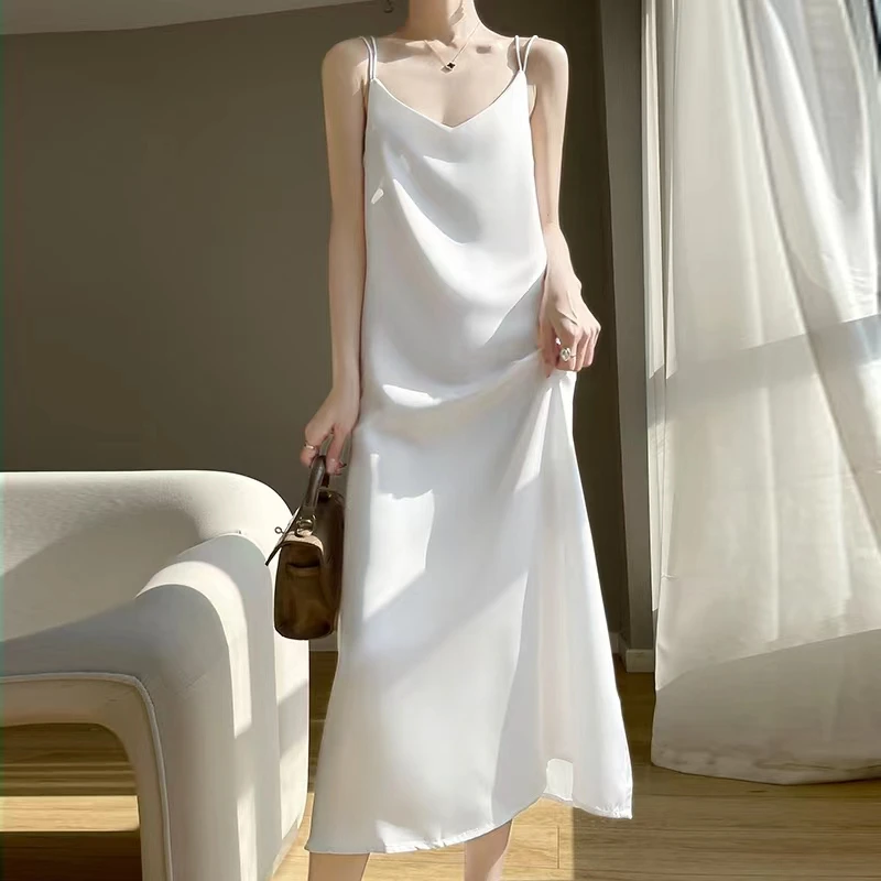 L23高级感吊带露背连衣裙女V领简约长裙夏季醋酸吊带裙