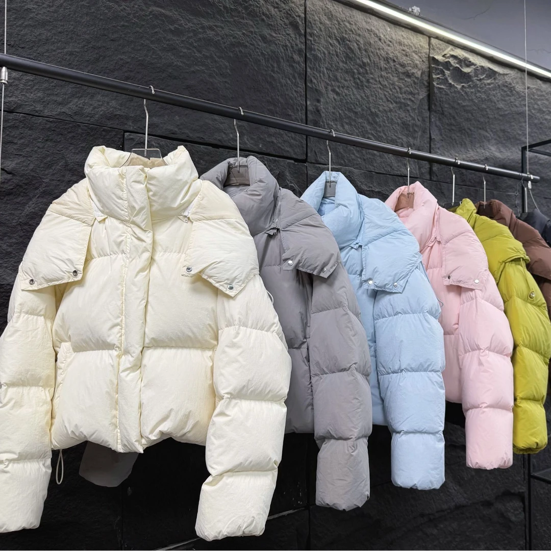 2024年新款气质韩版大朵白鸭绒羽绒服女士连帽保暖冬季短款时尚