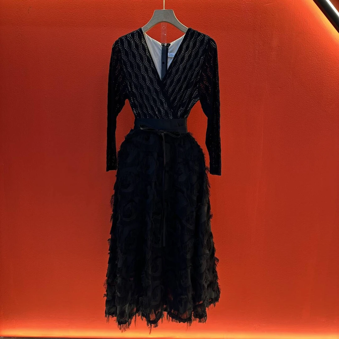 轻奢时尚蕾丝镂空高端欧美风秋季收腰长袖连衣裙S2659