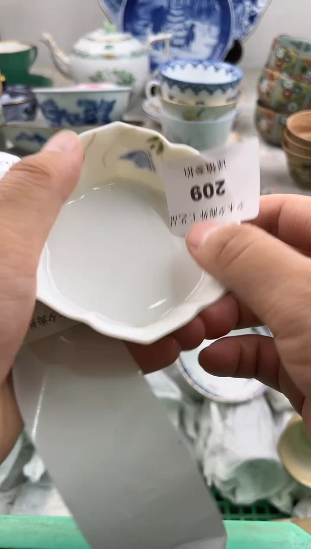 【闪购商品】瓷片瓷器           209