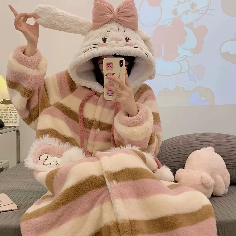 珊瑚绒睡衣套装家居服加绒加厚秋冬季连帽外穿甜美长款女中长款