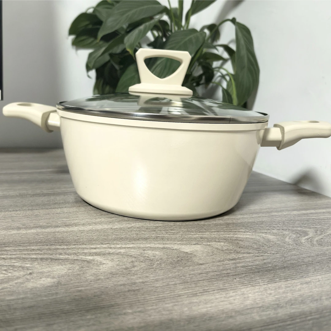 白色陶瓷22cm汤锅有盖高颜值不粘锅高品质家用多功能料理锅微瑕疵