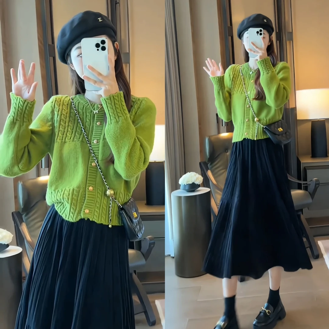 慵懒风宽松圆领毛衣外套女时尚2024年新款穿搭洋气减龄短款针织衫