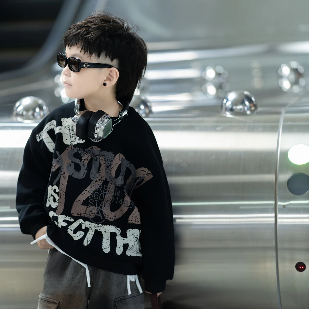 现货~韩版男童2024秋新款重工印花圆领潮儿童卫衣时尚痞帅m71570