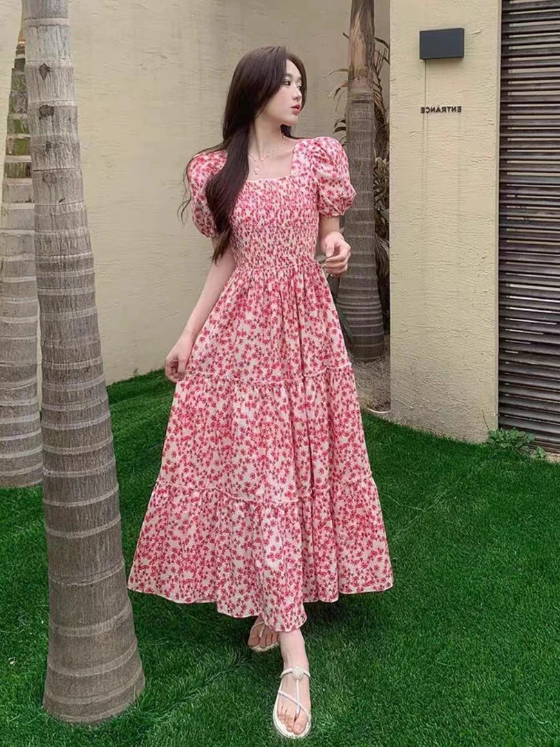 Q878  夏季洋气优雅连衣裙气质遮肚显瘦时尚方领减龄碎花中长裙