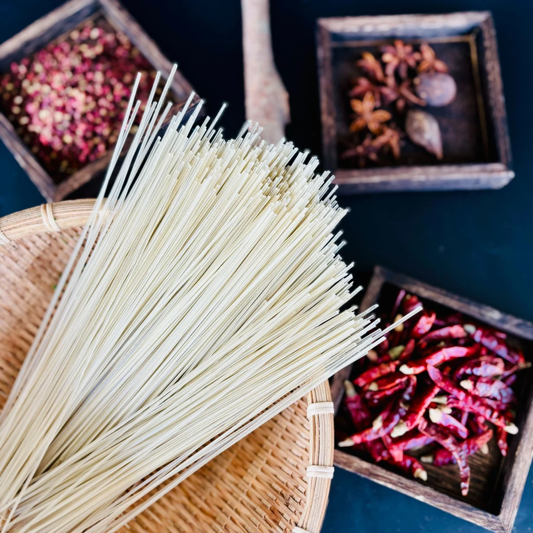 红薯粉条粉丝炒粉入汤自种土红薯纯粮制作本味筋道爽滑
