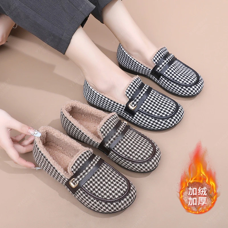 冬季加绒保暖软底妈妈鞋百搭新款中老年棉鞋厚底防滑女士豆豆鞋