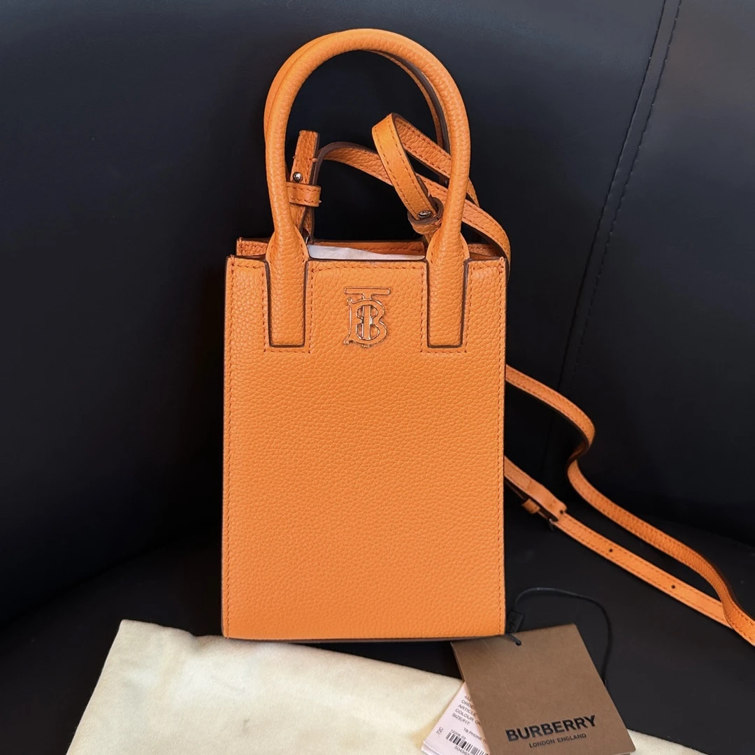 95新 BURBERRY/博柏利 橘色琴谱单肩斜挎包