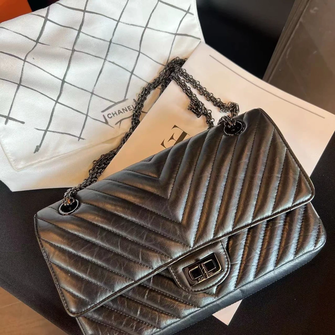 95新 Chanel/香奈儿 黑色V纹2.55口盖包单肩斜挎包