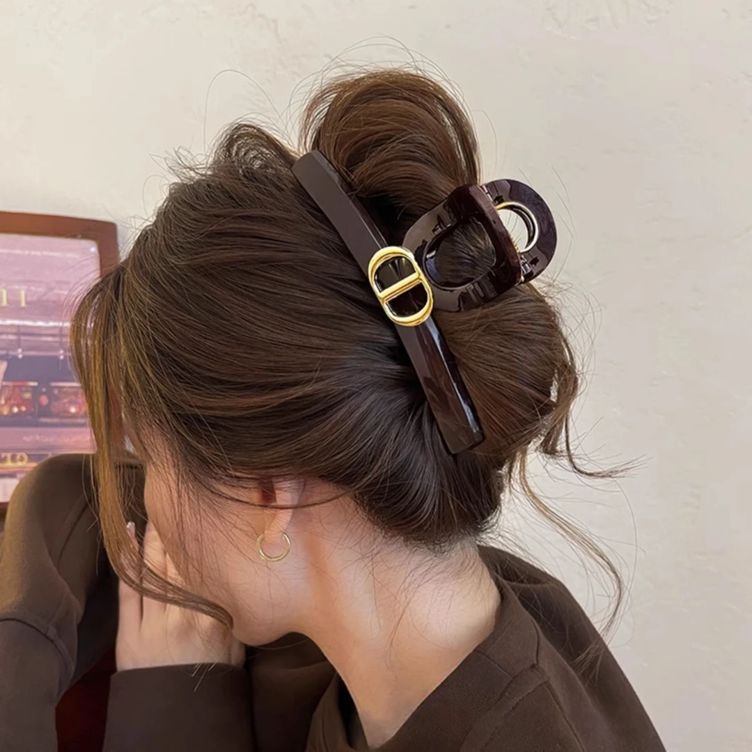 复古金标抓夹女高级感2024新款高端鲨鱼夹子后脑勺冬季发量多