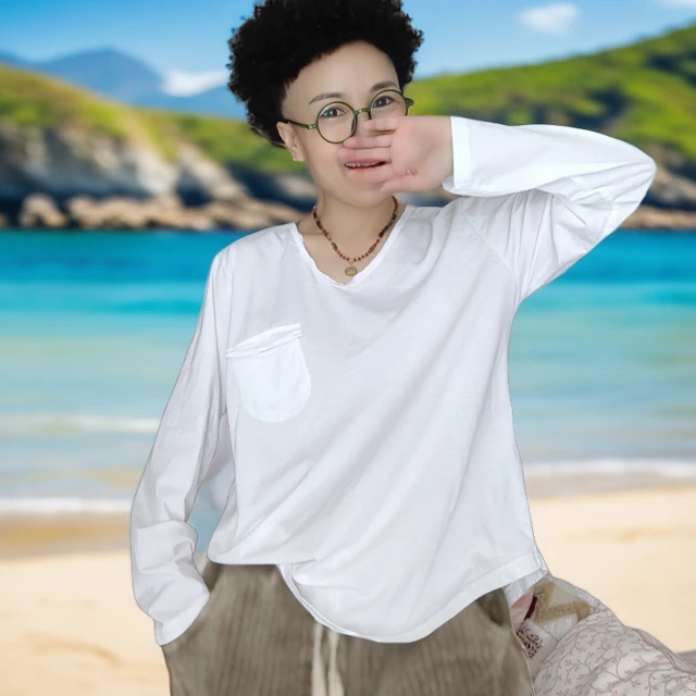 春夏款简约时尚侧口袋U领T恤（均码）