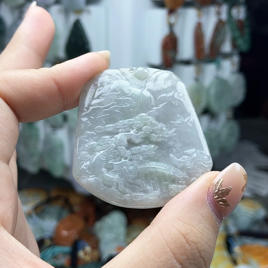 翡翠颈饰未镶嵌翡翠