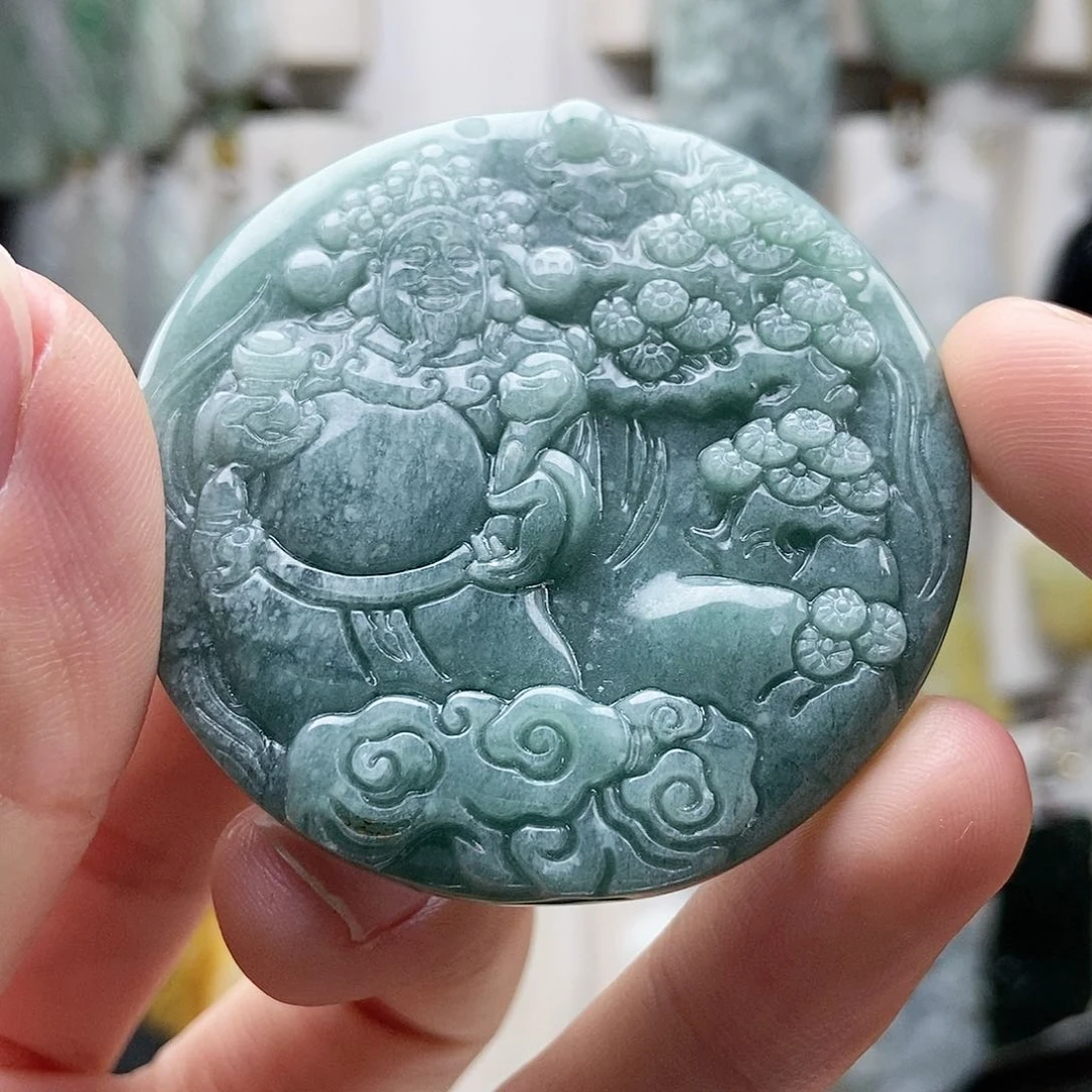 翡翠挂件未镶嵌翡翠