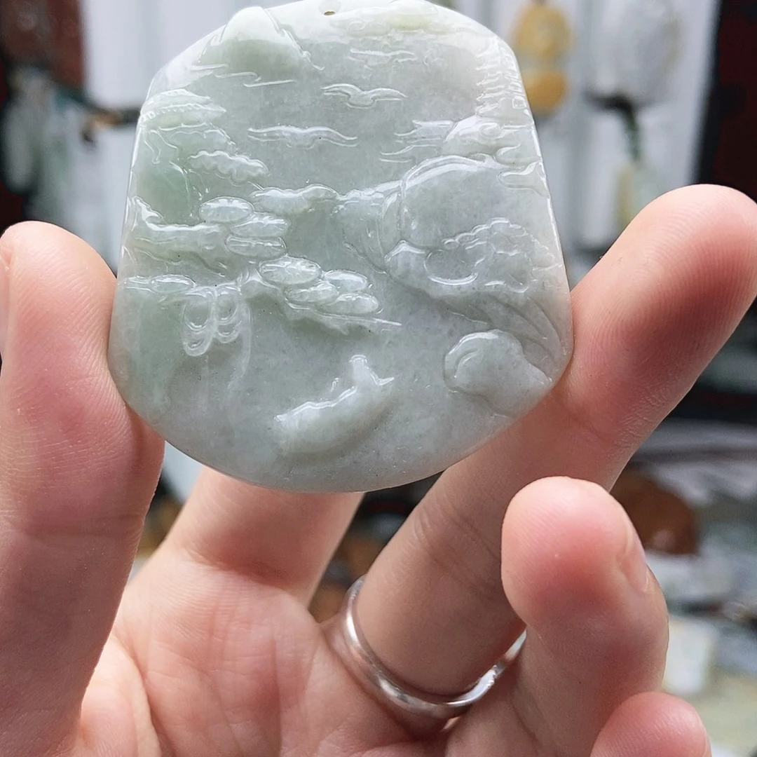 翡翠颈饰未镶嵌翡翠