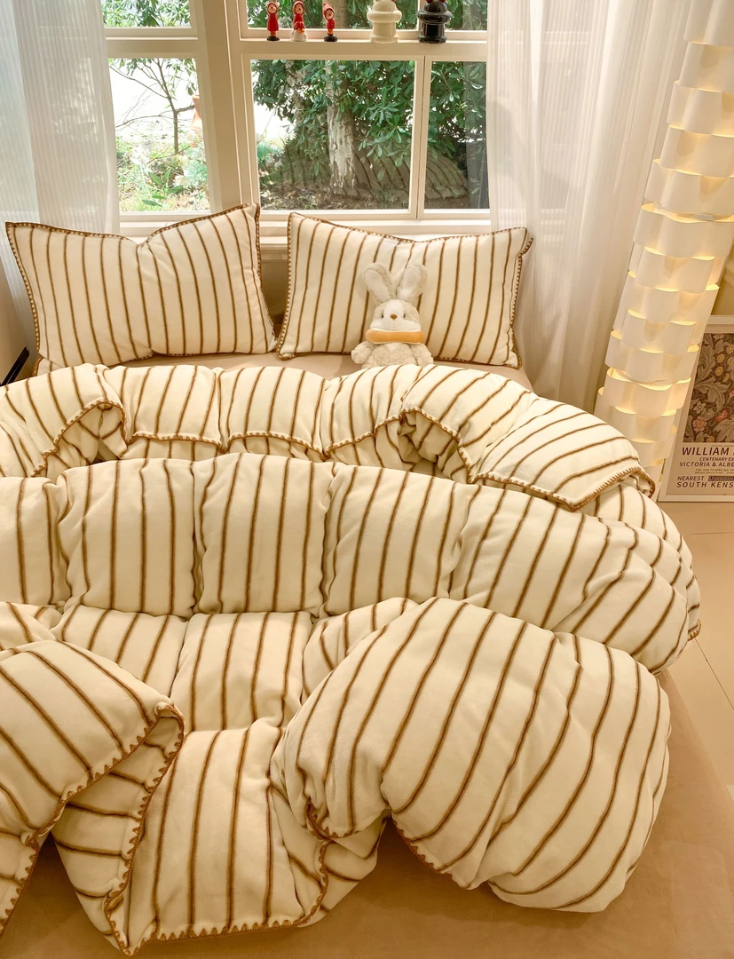 秋冬条纹简约加厚保暖牛奶绒四件套双面绒被套冬季床笠锁温抗静电