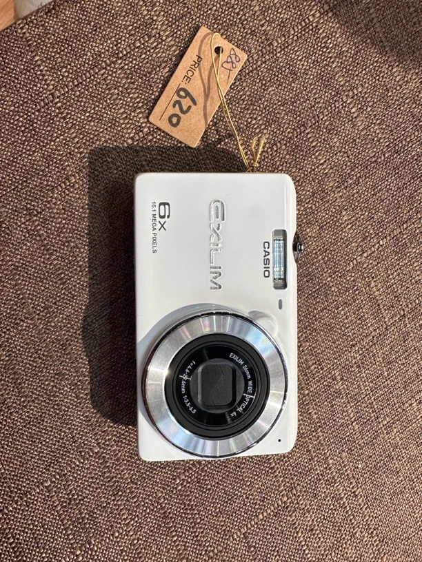 9新 Casio/卡西欧 ZS28 日版 冷白效果 （非质量问题不支持退换货）