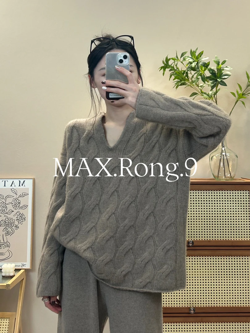 MAX.Rong.9法式V领慵懒风山羊绒针织衫 480C