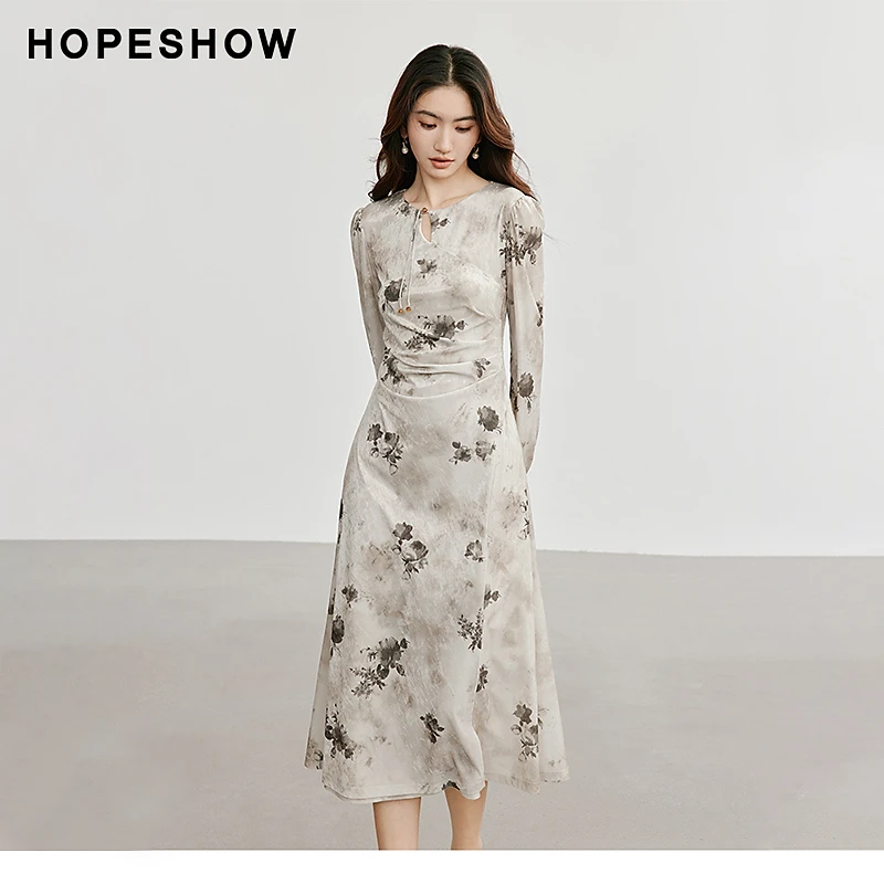 红袖春季2025新款女装 丝绒挖洞收腰圆领套头印花裙90124341601