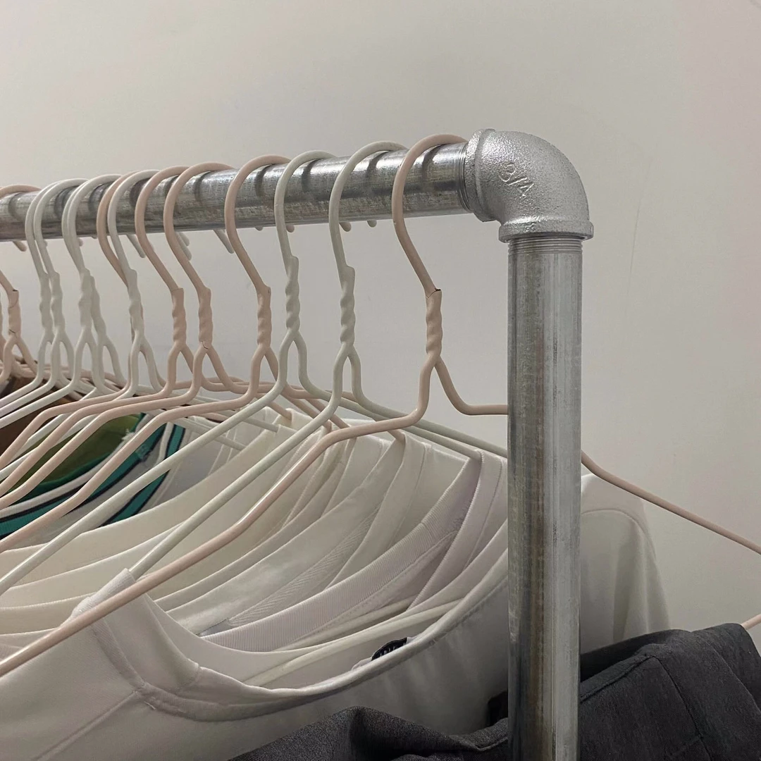 钢管晾衣架落地家用阳台晒衣服架出租屋简易衣帽架单杆铁管挂衣架