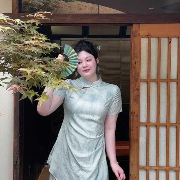 哒头.Studio【绿娆】微胖大码2024新款新中式改良显瘦旗袍连衣裙女