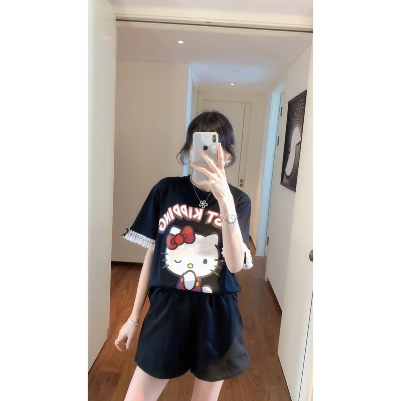 【张静芝】卡通猫咪拼蕾丝花边黑色T恤