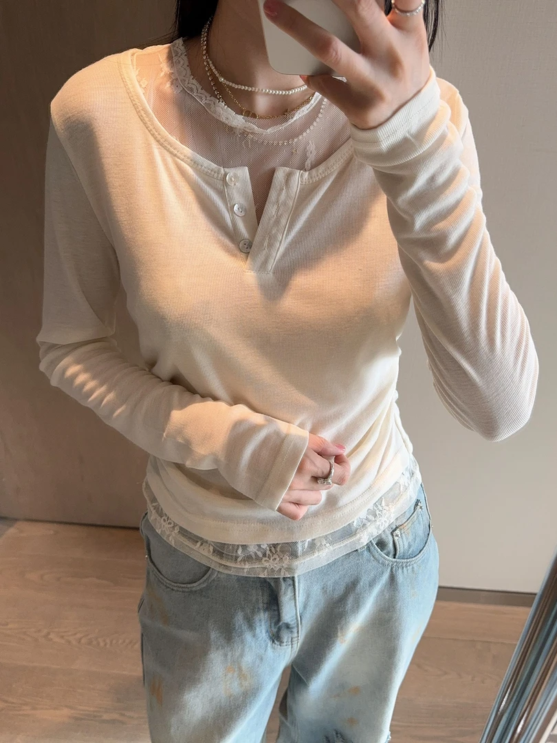 【张静芝】假两件蕾丝拼接系扣长袖T恤