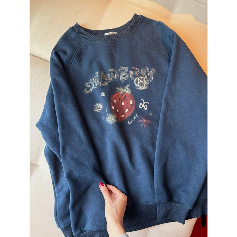 【张静芝】涂鸦草莓厚实加绒卫衣