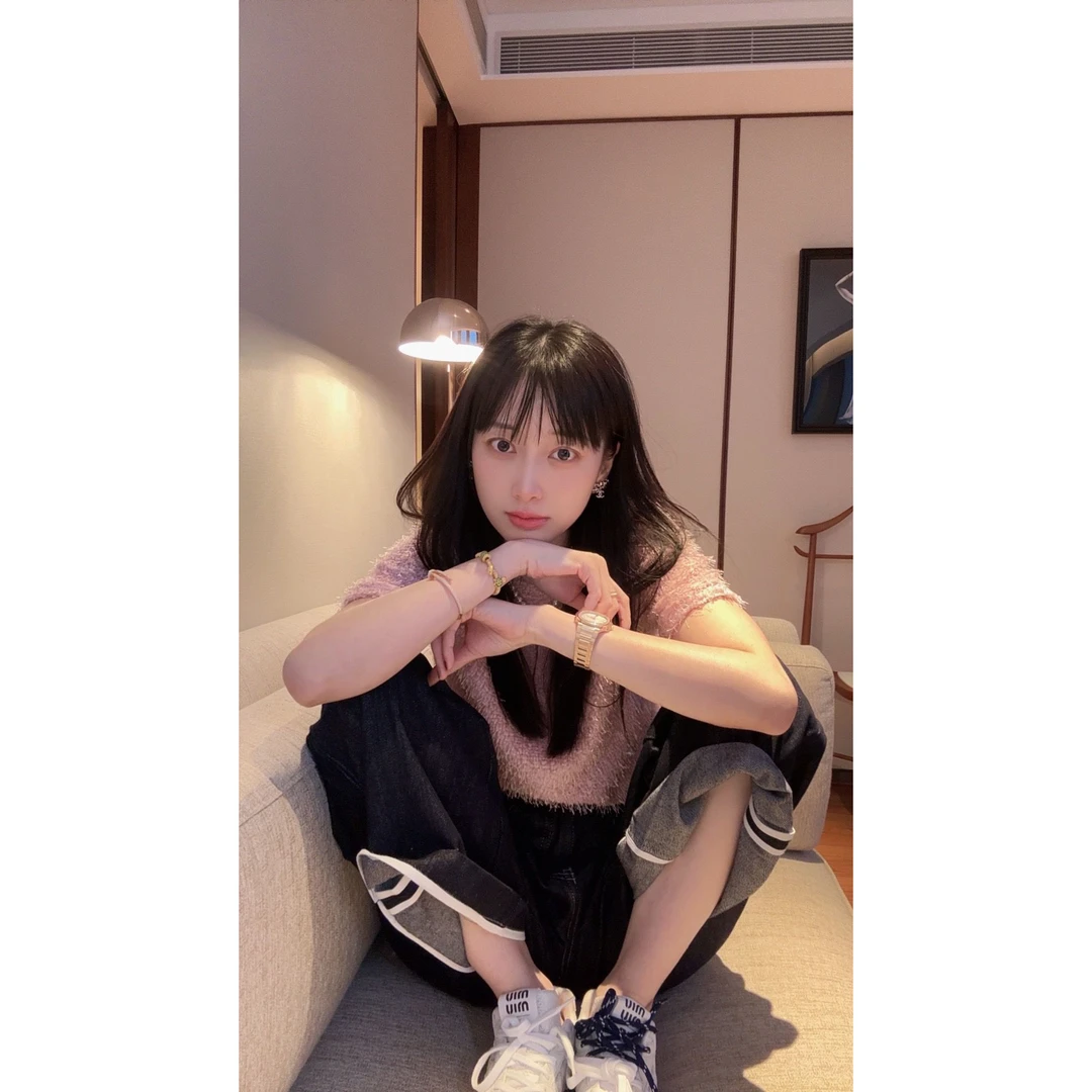 【张静芝】立体流苏软糯粉嫩T恤