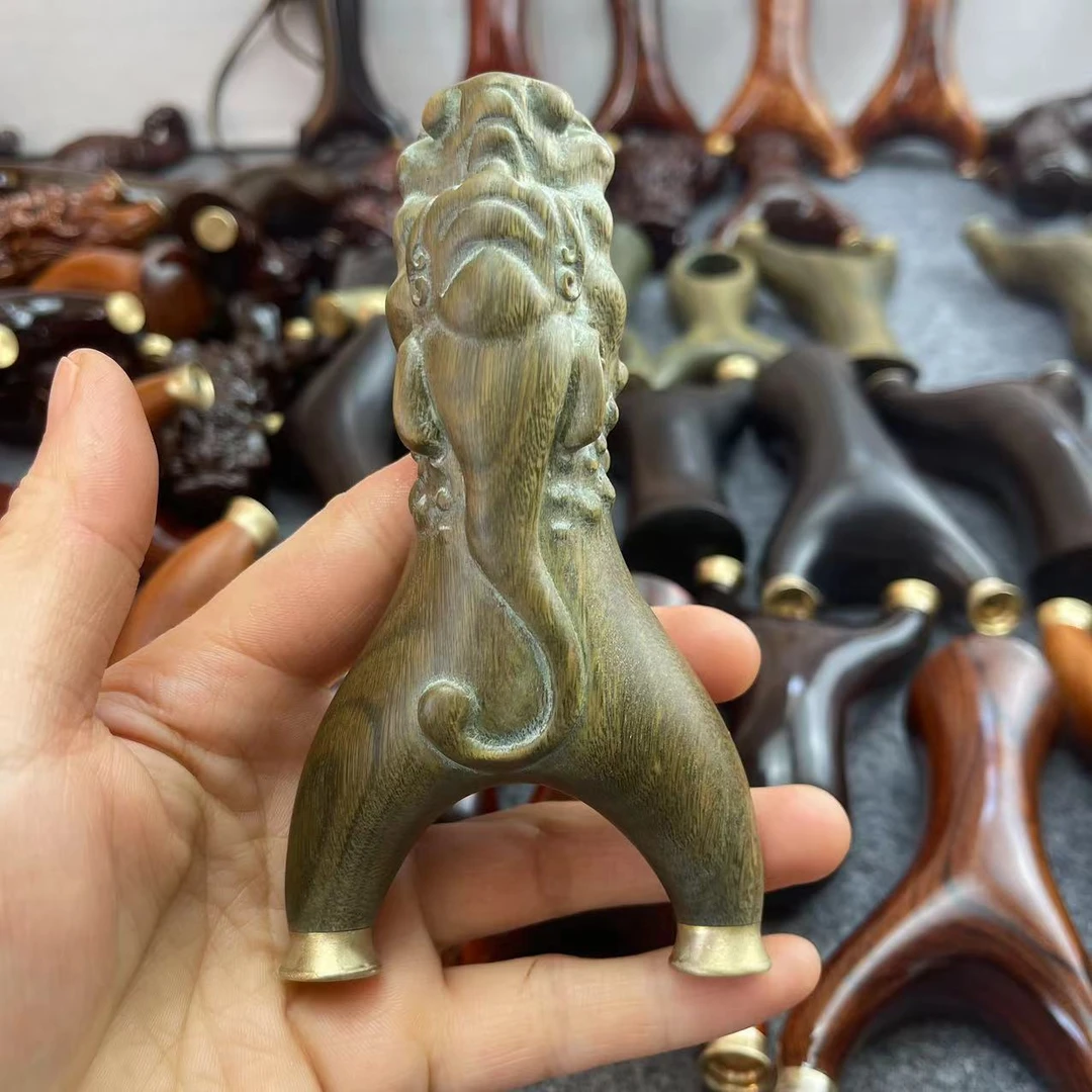 绿檀貔貅快压，外宽72撑头15高12.5厘米左右