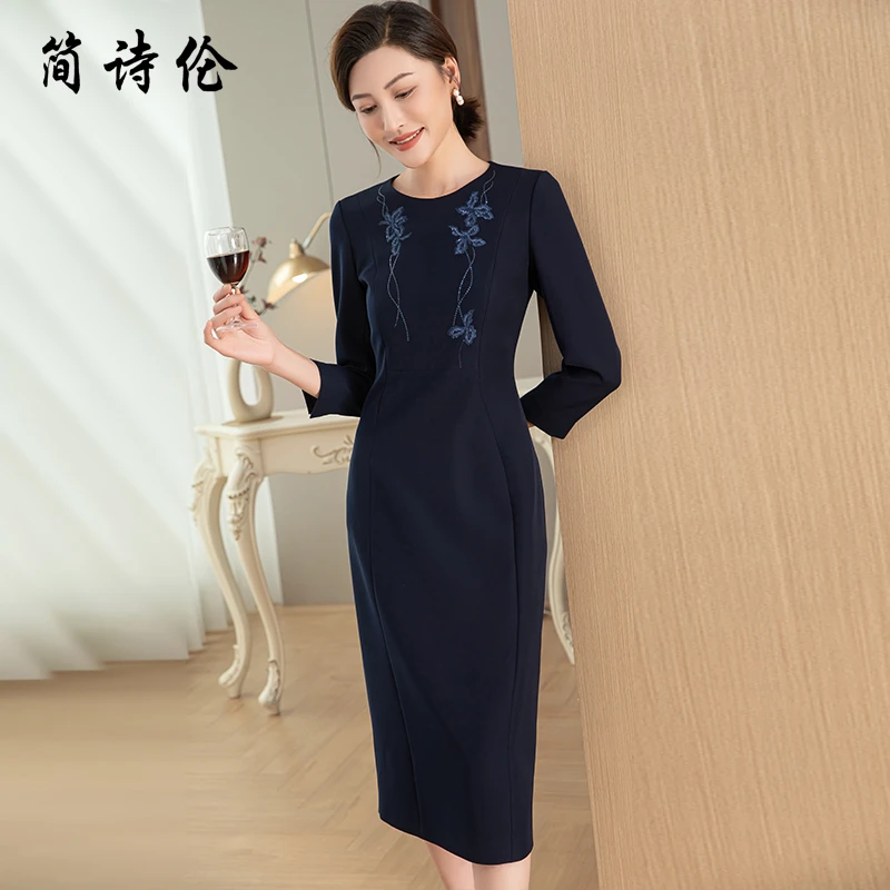 新中式连衣裙女2025年春季新款高级感精致优雅显瘦重工刺绣礼服裙