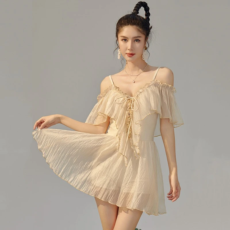 《迪丽热巴》纯欲性感保守显瘦遮肚连体裙式荷叶边仙女范学生游泳衣