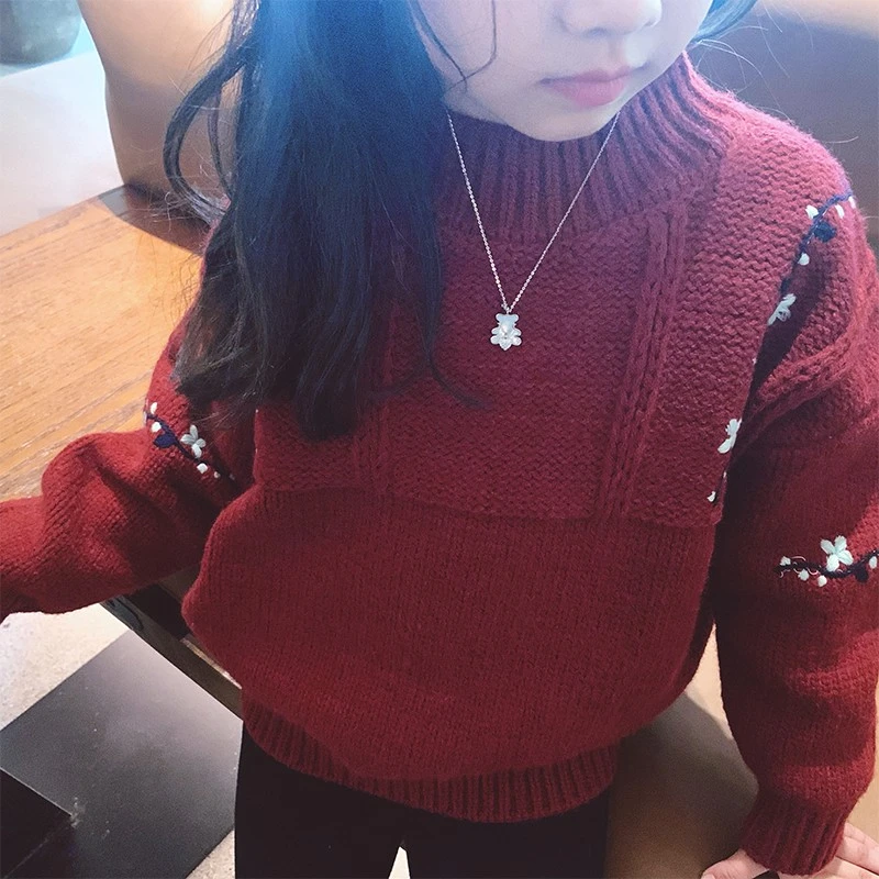 童良品/女童半高领休闲毛衣冬季新款韩版儿童复古绣花套头针织