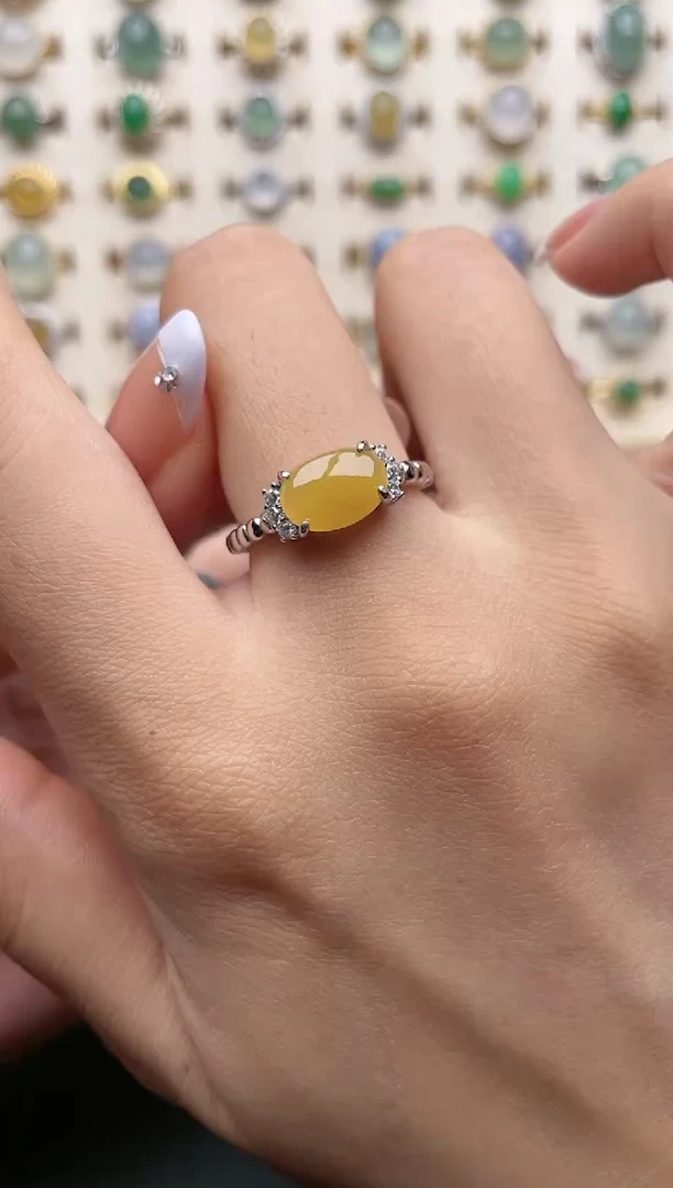 【闪购商品】翡翠戒指银S925镶嵌一物一证一礼盒