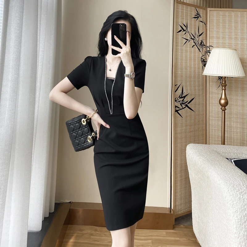 高级感气质轻奢女装爆款连衣裙夏季法式修身包臀小黑裙设计感裙子