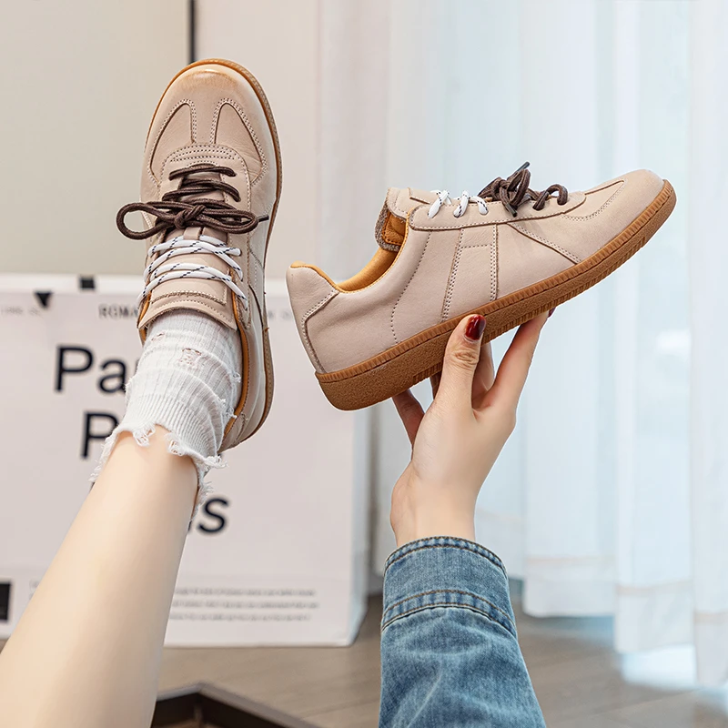 欧洲站头层牛皮平跟德训鞋女2025新款休闲板鞋平底单鞋3鞋带