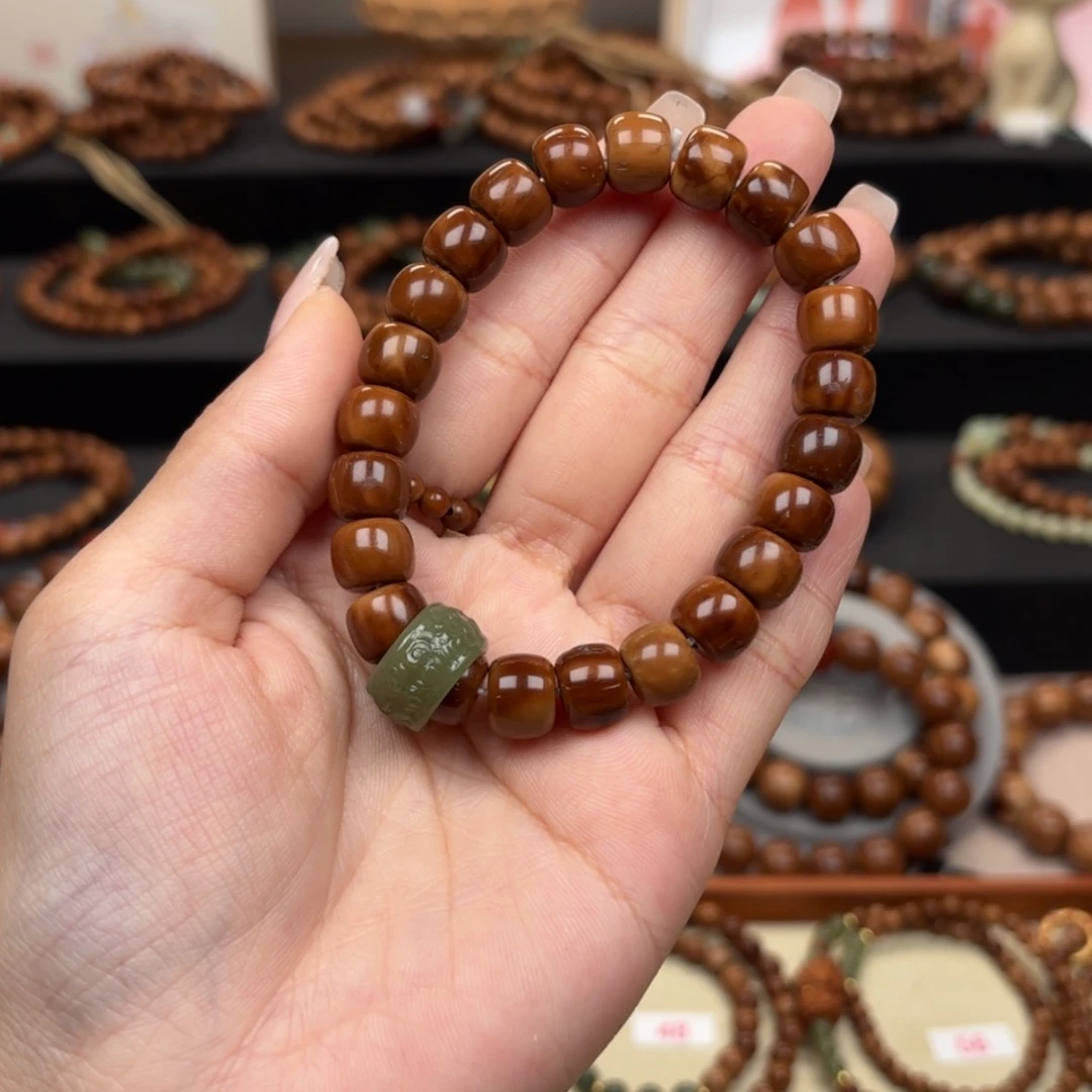 【闪购商品】库克吊坠木**然