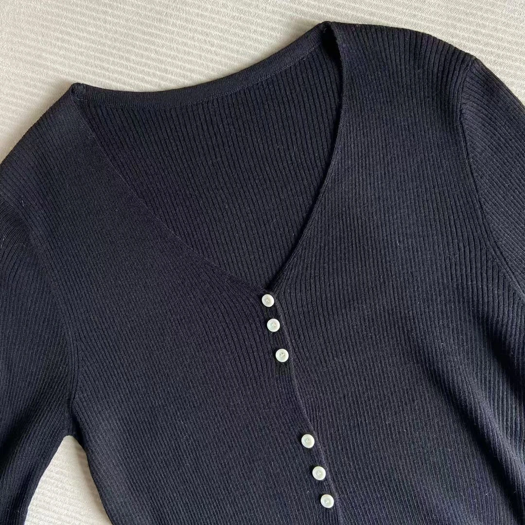 【CHEN】洋气设计感纽扣小衫减龄显瘦v领百搭长袖针织开衫24102911