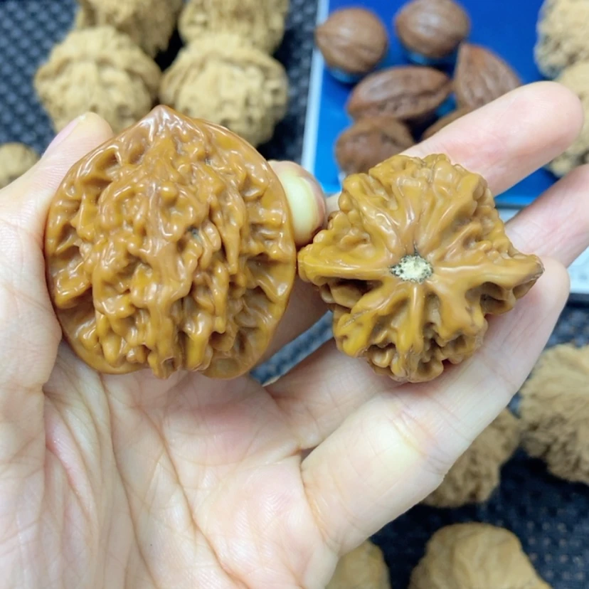 【闪购商品】桃核吊坠