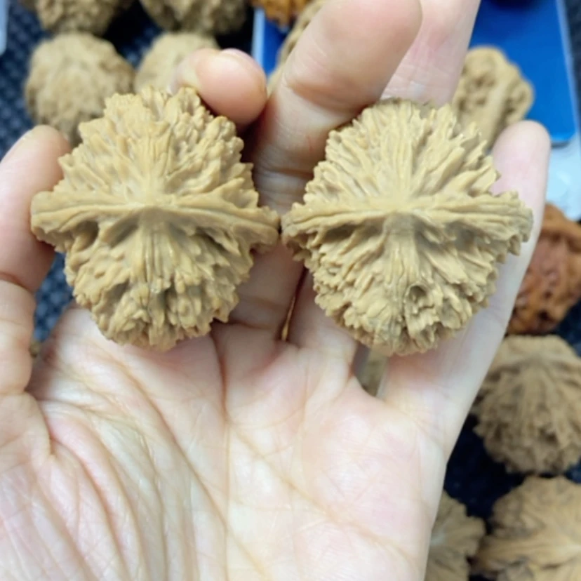 【闪购商品】桃核吊坠