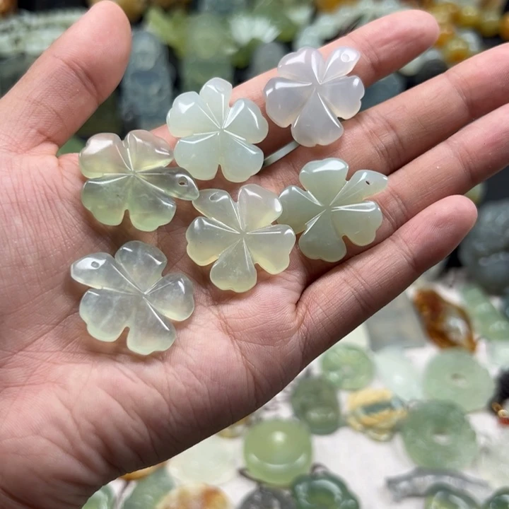 蛇纹石玉颈饰未镶嵌多样性发货，一单一个