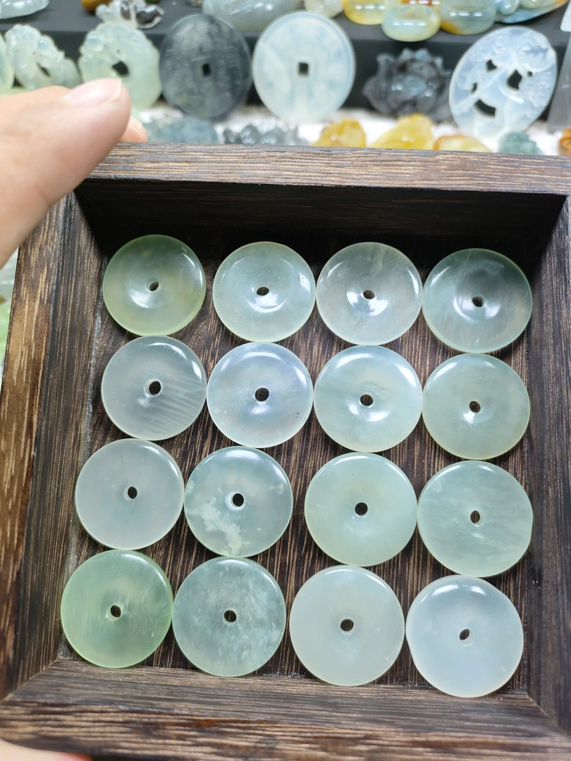 岫玉精品平安扣福利吊坠，多样性发货，拍一发二