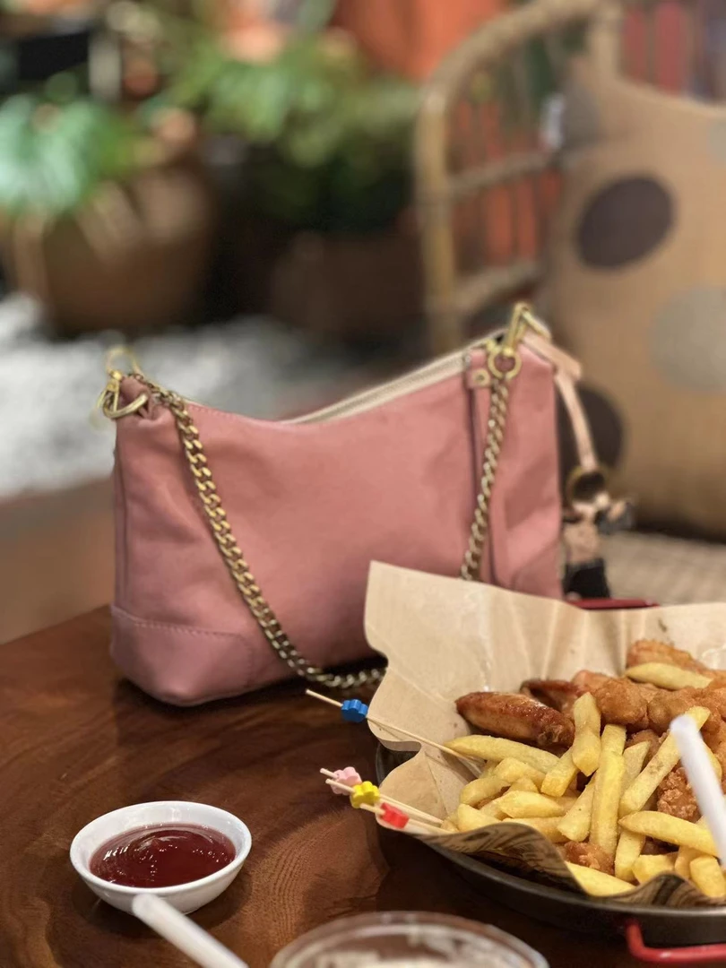 【 小梁师傅 】 头层粉色法拉利夏日时尚麻将包