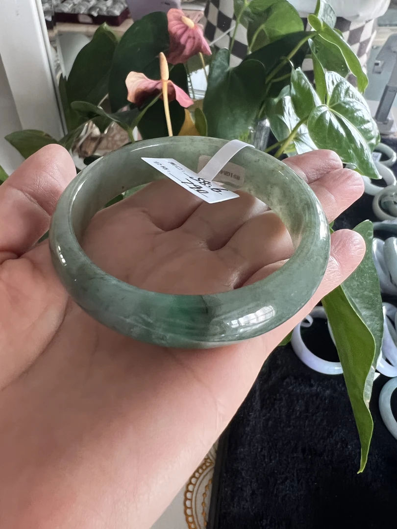 天然A货翡翠手镯圈口58.6