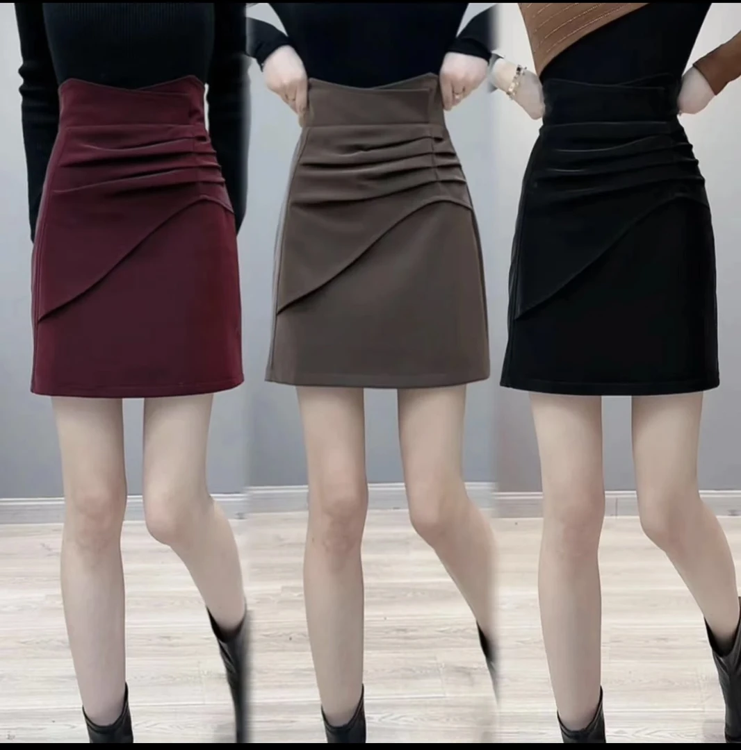 丝绒皮半身裙女秋冬2024新款高腰气质a字显瘦休闲包臀褶皱短裙