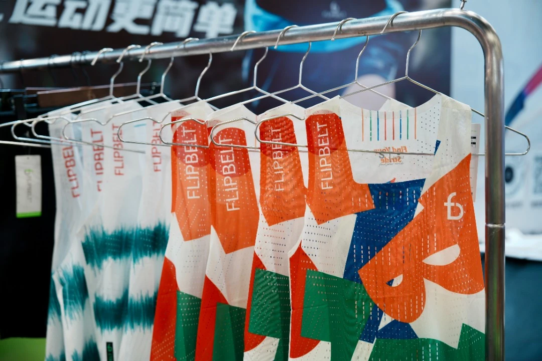 飞比特丨男士风洞专业运动背心速干透气无袖户外健身服马拉松竞速